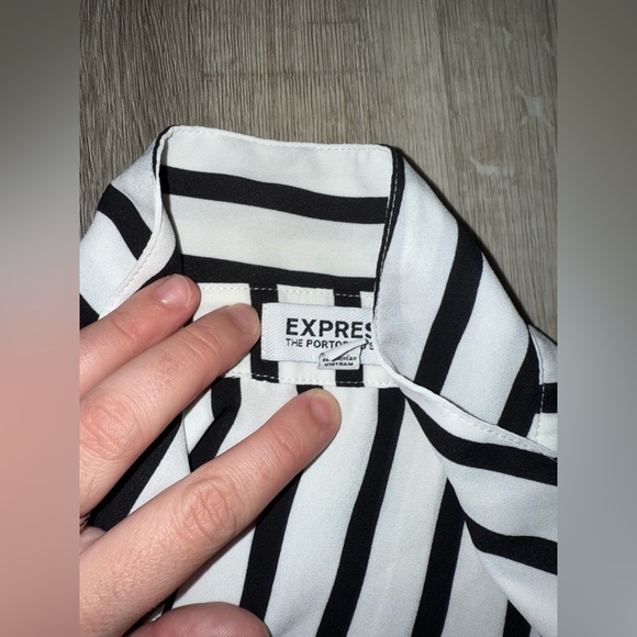 Express - Picture 2 of 2